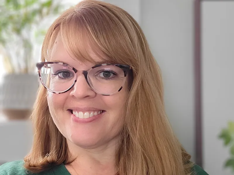 Traci Lichtenberg headshot